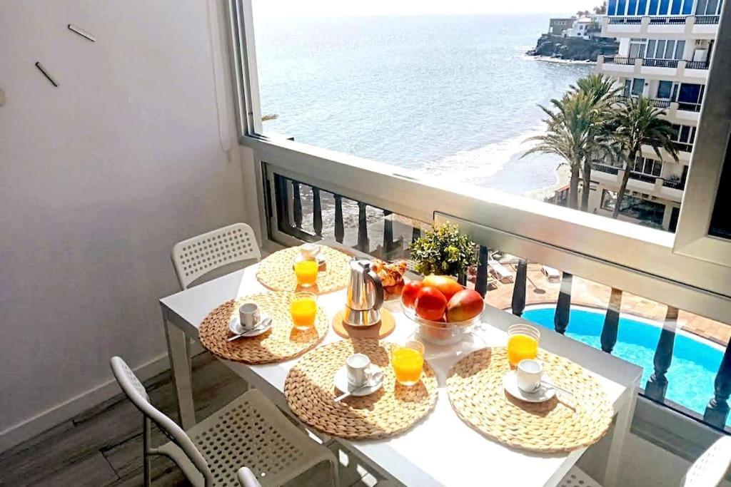 Newly Refurbished Beachfront Apartment. Сан-Бартоломе Экстерьер фото
